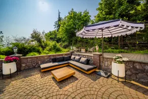Large luxe view home w/theater, game room, spa - Image 4
