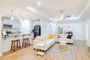 Brand New Glamorous 3BR House - Image 5