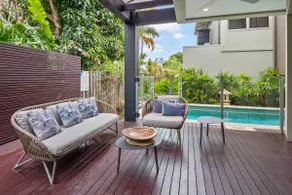 Modern airy duplex steps to River heated pool - Image 4