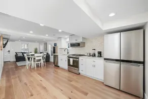 Modern apartment in great central location! - Image 3