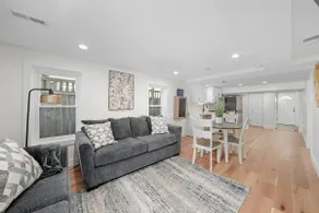 Modern apartment in great central location! - Image 4
