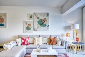 3BR Duplex | Pool & Mall Access | Wi-Fi & Smart TV - Image 3