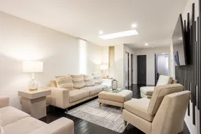 La Cabaña - Modern, Centrally-located home w/King - Image 2