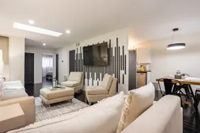 La Cabaña - Modern, Centrally-located home w/King - Image 3