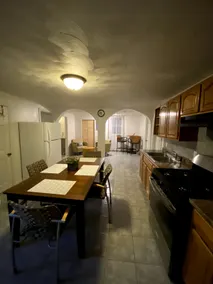 Glorious Suite near Downtown with washer/dryer - Image 3