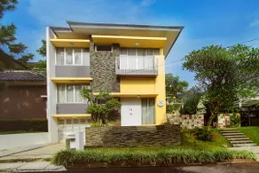 AXL Villa Forest Hills Dago Bandung Warm Pool - Image 3