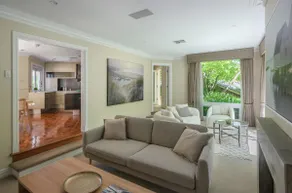 Forest View House - Image 2