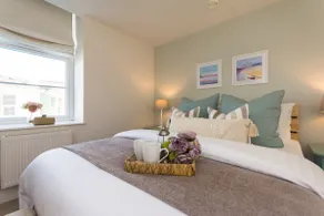 Stunning Sea View Central Torbay Home with Parking - Image 3