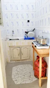 Furnished studio in a good location, alone on the landing. - Image 4
