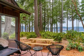 Puget Sound Island House Retreat - Image 3