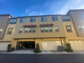 Spacious 4BR/3BA Dublin Townhome + FREE Parking - Image 2