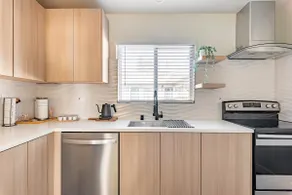 Newly Renovate Modern Unit Hosted by Leaux & Bloom - Image 2