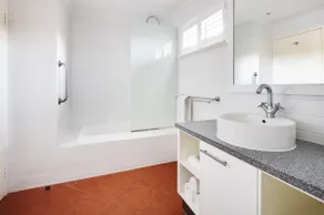 3 Bedroom Bungalow - Image 4