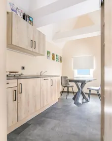 Classic Style Apartment - Image 3