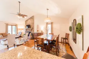 Oak Grove Retreat-hot tub/family and pet friendly - Image 5