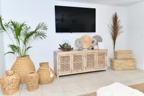 New Listing! Tropical Oasis at the Mariners Club! - Image 4