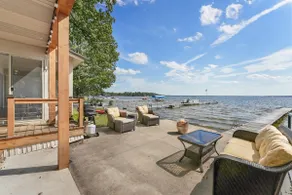 Lakefront Cottage with Sunset Views - Image 3