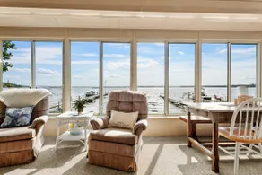 Lakefront Cottage with Sunset Views - Image 5