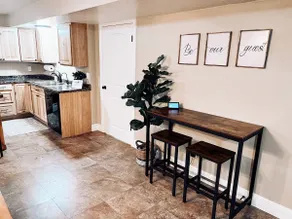 2bd basement apartment w/hot tub - Image 3