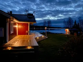 Private & very quiet. Northern Lights directly at the entrance. - Image 4