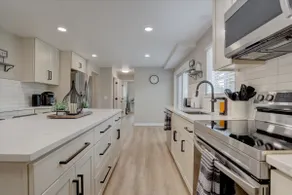 Modern 5BR - Large Yard + BBQ + Game Room - Image 2