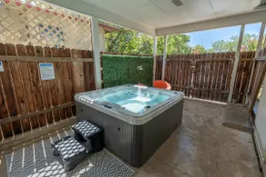 Stylish Home: w/ Private Hot Tub, King Beds & Deck - Image 4