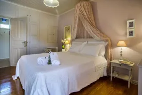 Vintage House Gaios center - Image 3