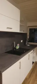 Cosy Little Apartment Near Everything - Image 4