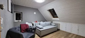 Cosy Little Apartment Near Everything - Image 2