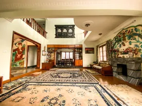Cheerful 5-bedroom villa with garden and views - Image 2