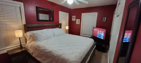 Beautiful Cherry Home - King Bed - Near Ft. Sill - Image 3