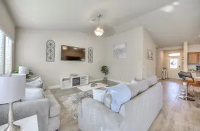 Serene Home near Airport- NO Cleaning Fee - Image 4