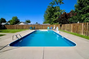 Madison on the Lake Home with Lake Erie views & Pool in Wine Country! - Image 2