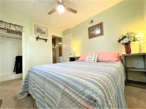 High - Family Neighborhood, Pet Friendly - Image 3