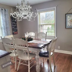 Charming & Cozy Cottage in Quiet Neighborhood - Image 3