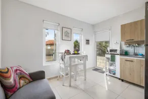 Adele's Apartment with Pool, 5 minutes walk to the beach - Image 4