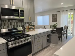 Eclectic! Clean! 4 BD 2 BATH. - Image 3