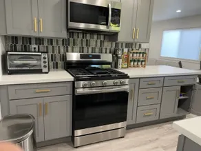 Eclectic! Clean! 4 BD 2 BATH. - Image 4