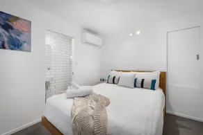 Cosy Cottesloe - 2 Bedroom Unit - Free Parking - Free WIFI - Image 5