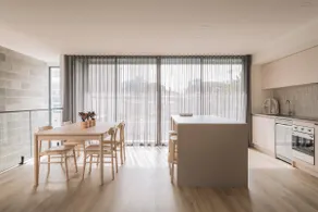 Cosy Stadium View Townhouse - Image 5