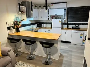 Twenty Eight @ Pet friendly Luxury Apartment - Image 3