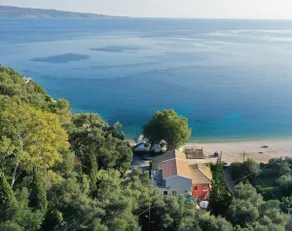 Villa Nikolakis Kerasia, on the beach - Image 2