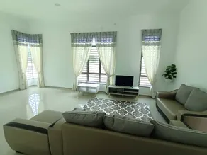 Homestay Kemaman Fyna07 Banglo Mewah 5 KM Dari Pantai Kijal - Image 4