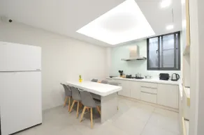 [Private 12~18 people] Near Kebo Museum/Commercial District/Kitchen/Living Room/Free Washing Machine/Terrace/Mahjong Room/Board Games - Image 4