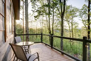 Hot Tub - Mountain View - Fire Pit - Gas Grill - Comfy Beds - Pet Friendly - Image 2