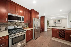 Peaceful 3-BR Mountain View Cottage| Wi-Fi•Parking - Image 4