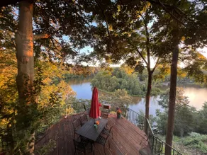 The Lake Jackson House - Image 4