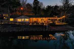 Secluded Waterfront Home w/large deck & Game Room! - Image 5