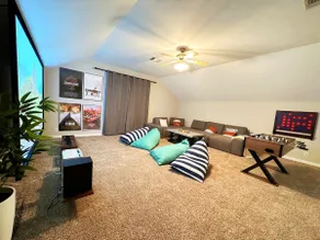Cozy Home~HotTub~120\" LaserTV - Image 4