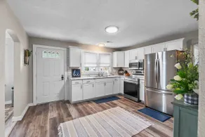 Big 4 Bed Home in Great Neighborhood - Sleeps 8 - Image 2